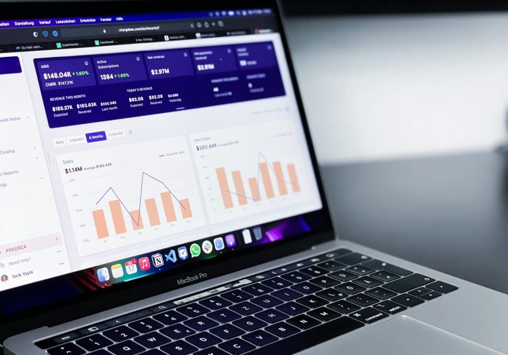 Analyse de données, KPI, tableaux de bord, statistiques marketing